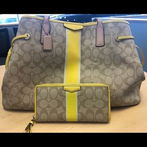 Coach shoulder bag Great deal!